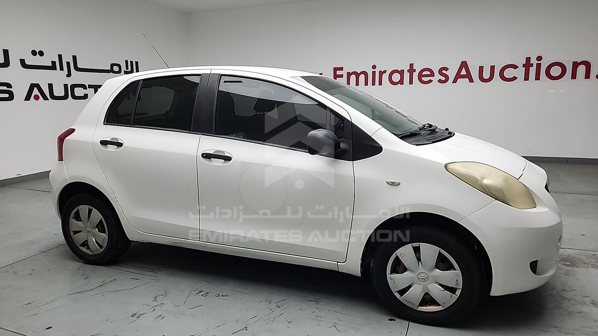 2008 TOYOTA YARIS VIN: JTDKW923185102750