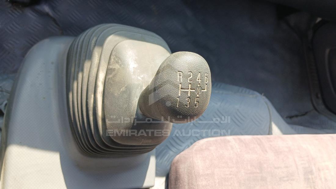 2025 Isuzu NPR — Gear View — Photo 18
