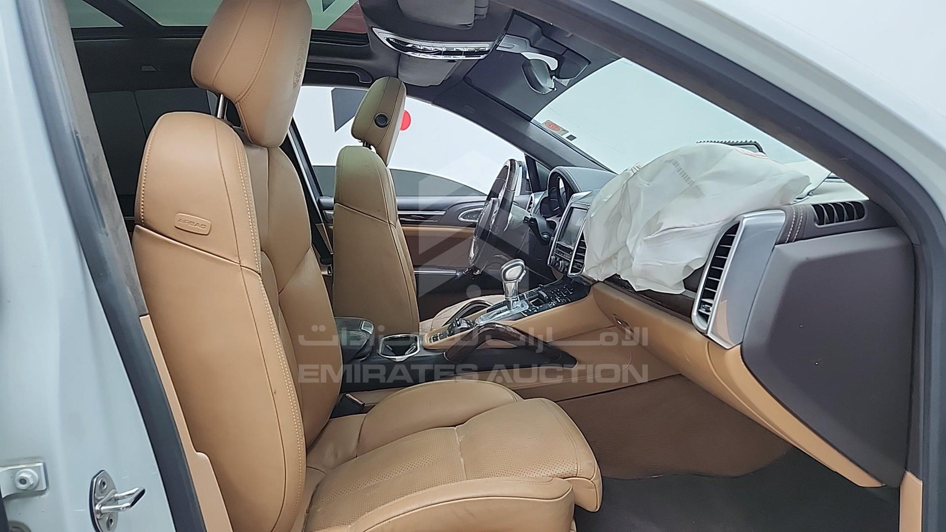 2013 PORSCHE CAYENNE GTS VIN: WP1ZZZ92ZDLA75797