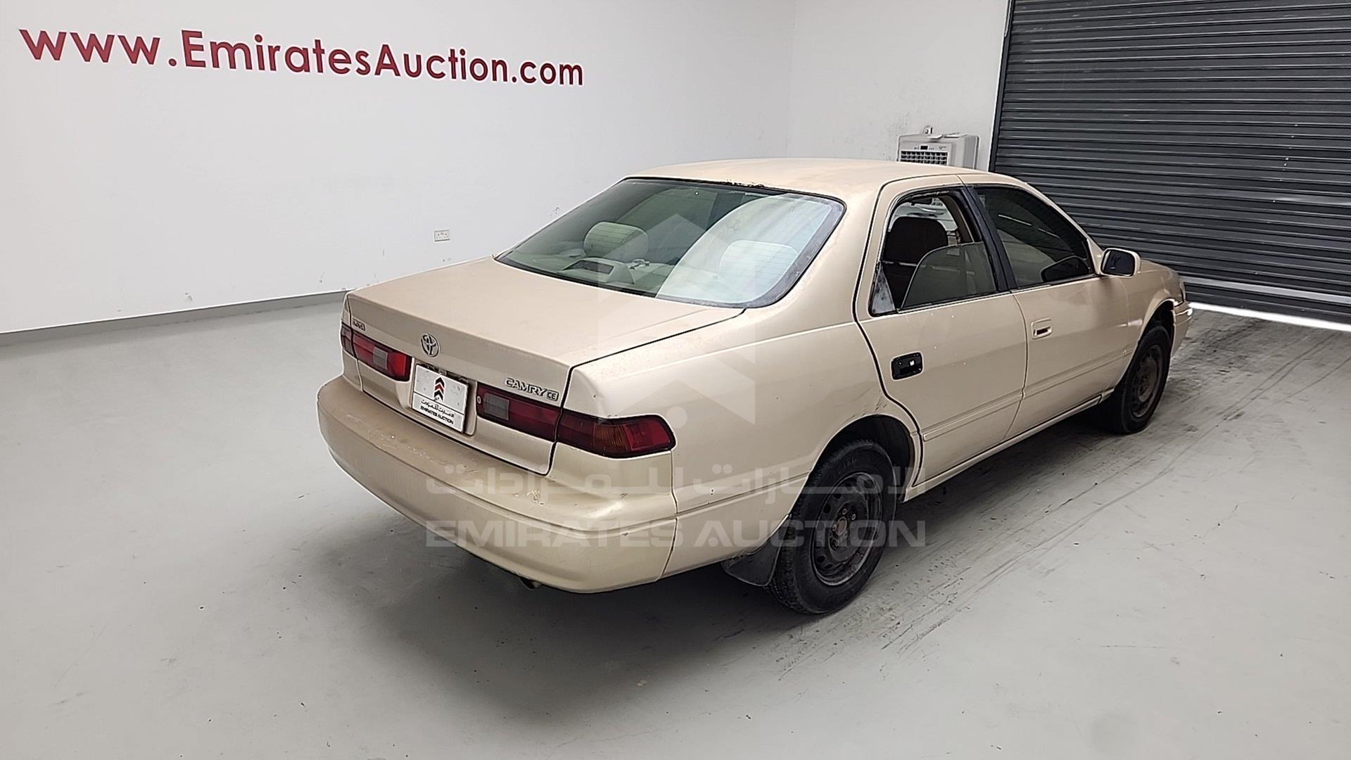 1999 TOYOTA CAMRY VIN: 4T1BG22K2XU880390