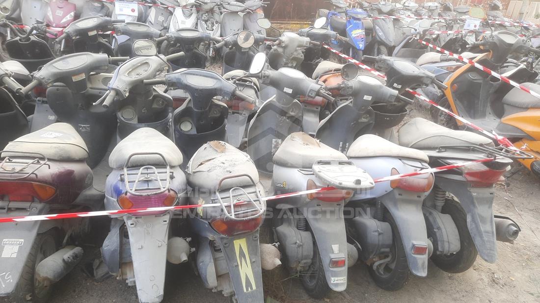 20 Scooter - Scrap without document — Rear View — Photo 13