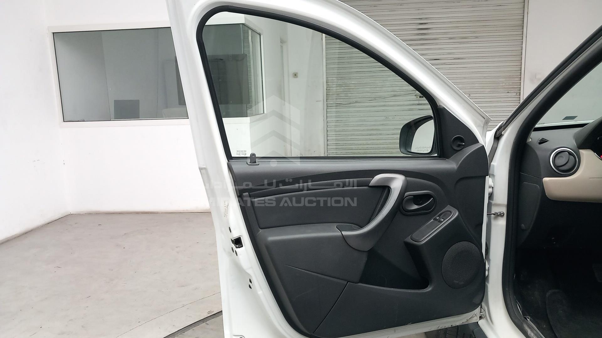 2017 RENAULT DUSTER VIN: VF1HSRCHXHA538972