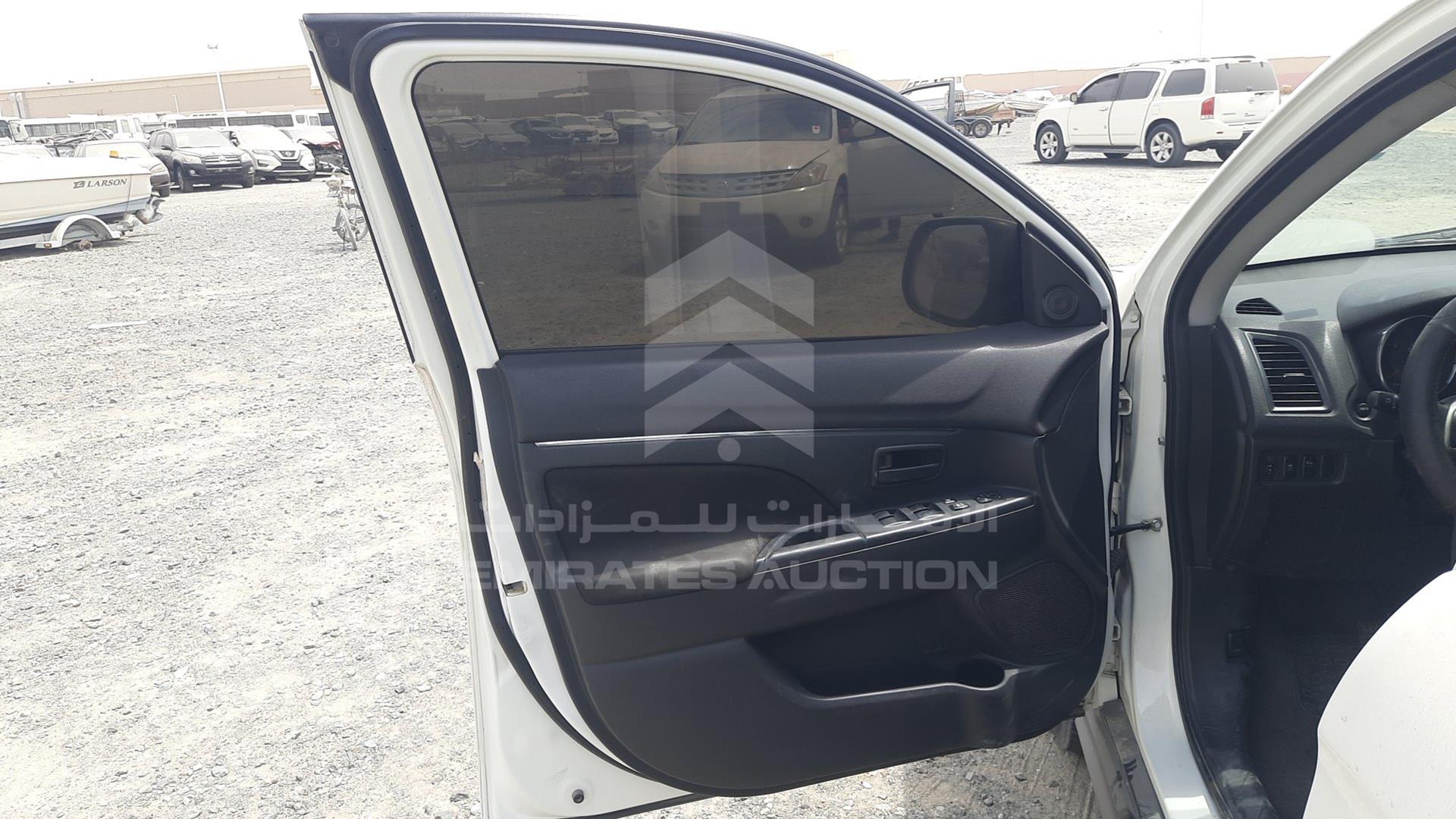 2017 MITSUBISHI ASX VIN: JE4LP21U5HZ703144