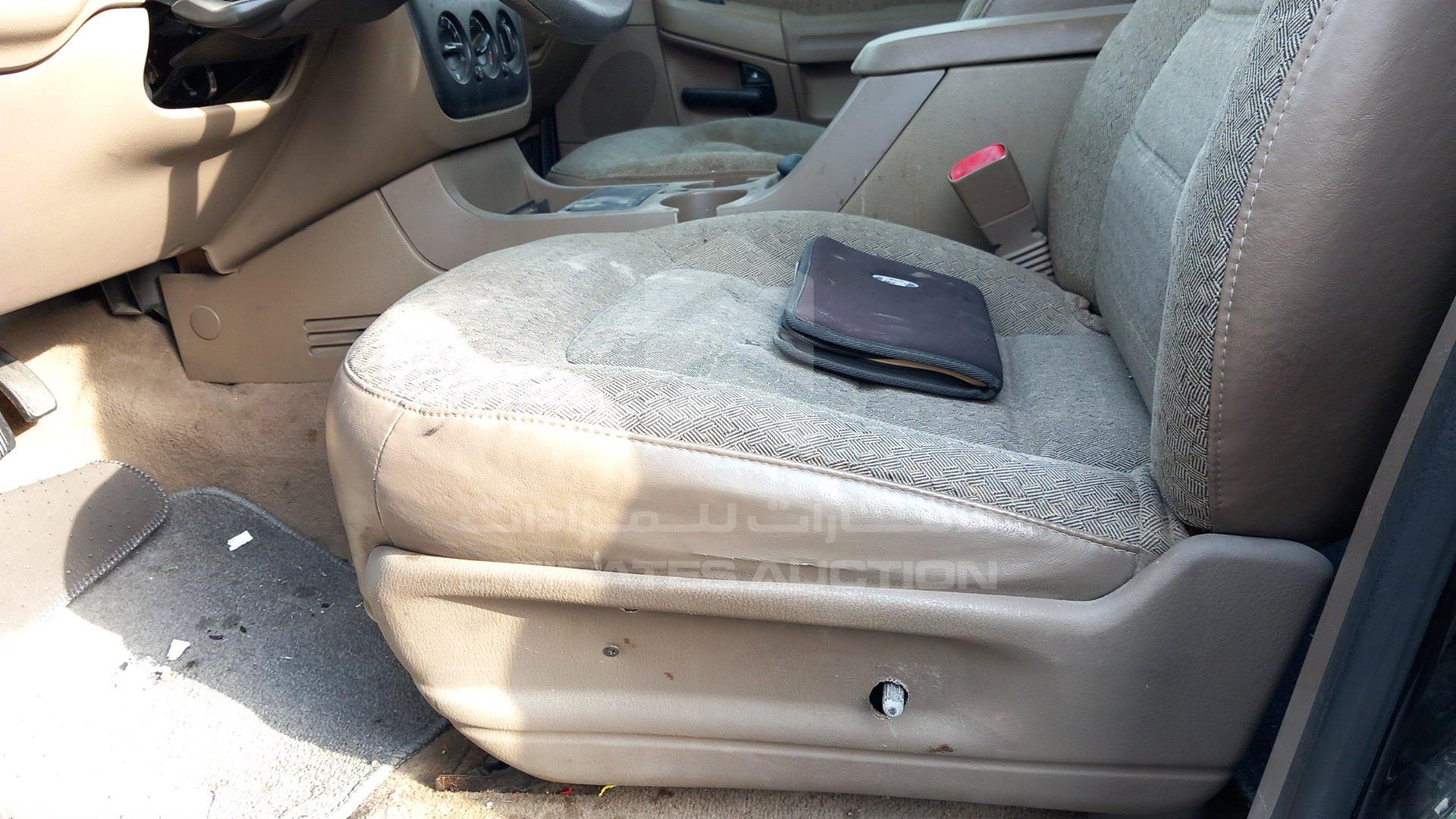 2005 FORD EXPLORER VIN: 1FMZU72E45ZA34289