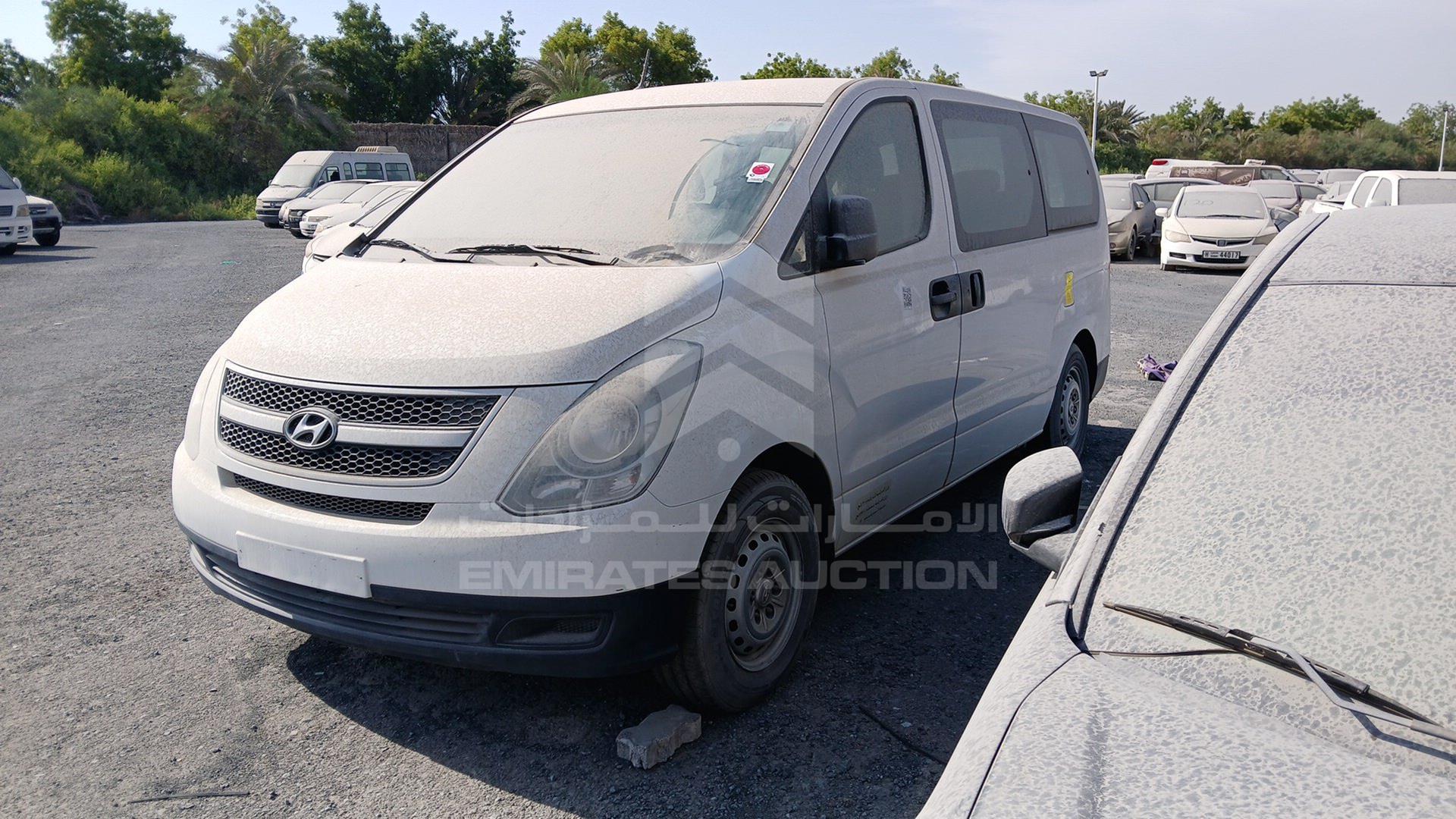 2014 HYUNDAI H1 VIN: KMHWG81RXEU558824