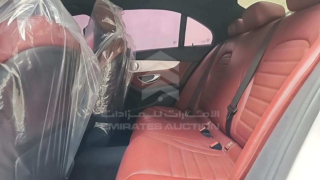 مرسيدس سي 250 2017 — زاوية الراكب الخلفي اليسرى — صورة 25