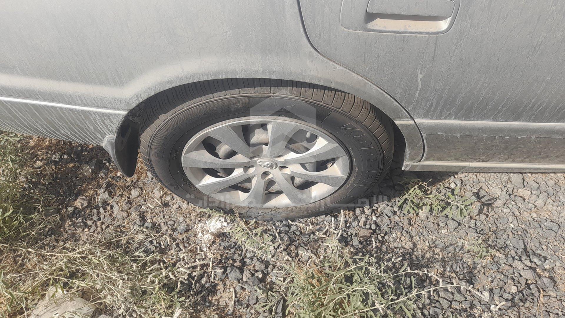 2000 TOYOTA CAMRY VIN: JT2BG22K6Y0512946