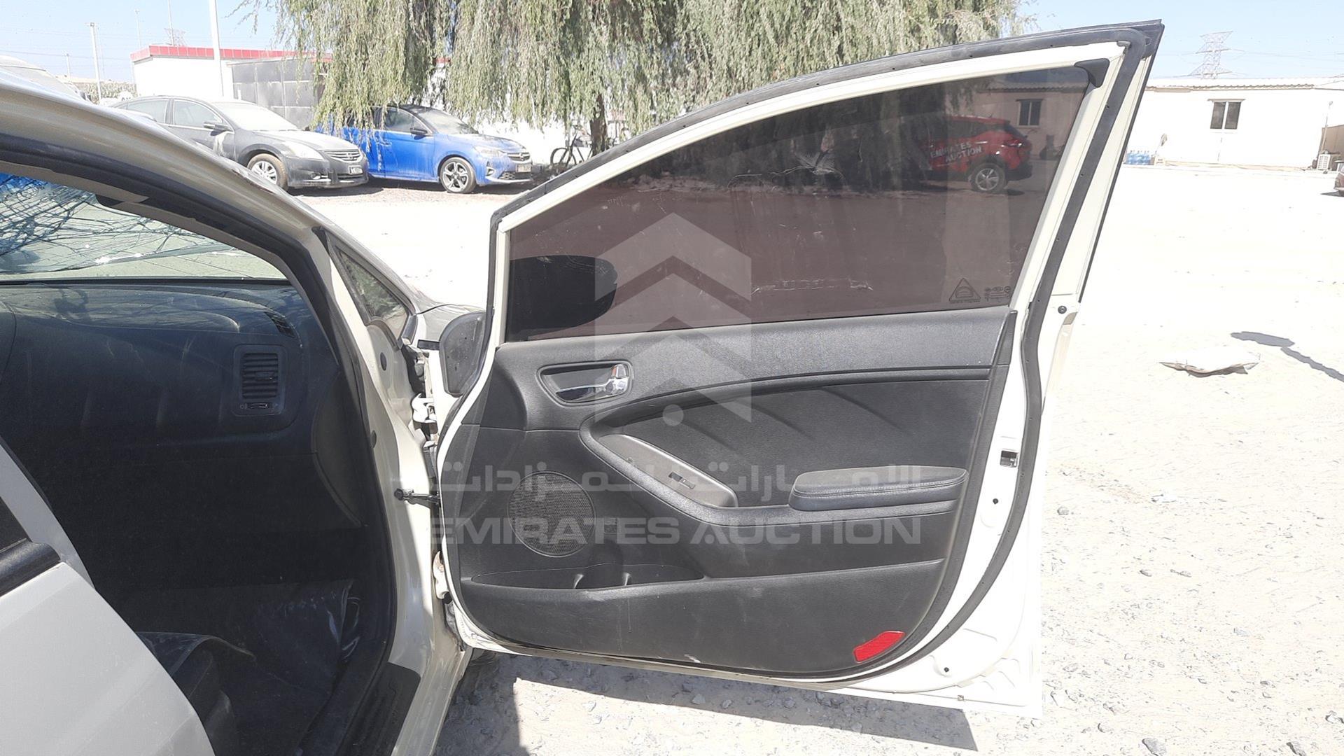 2014 KIA CERATO VIN: KNAFX4119E5081205