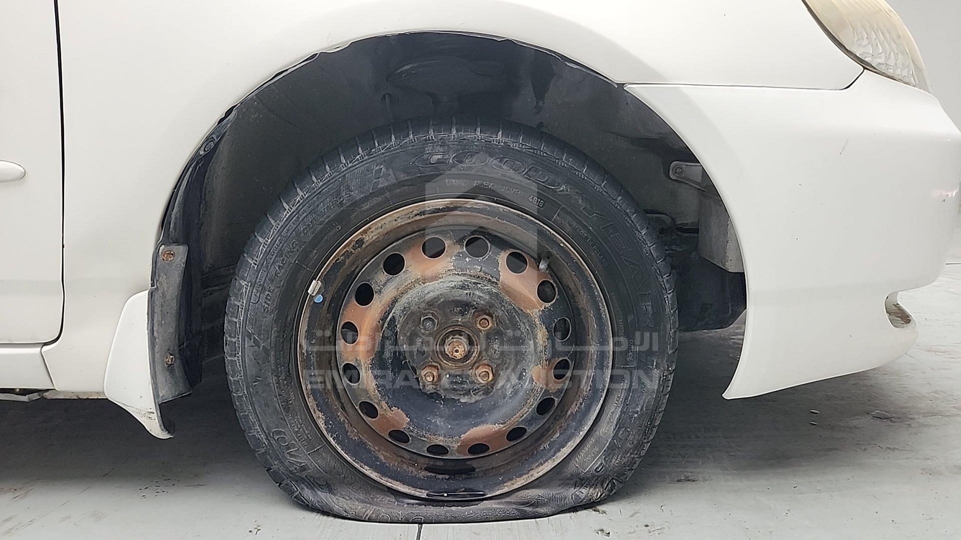 2002 TOYOTA COROLLA VIN: JTDBR23E320074209