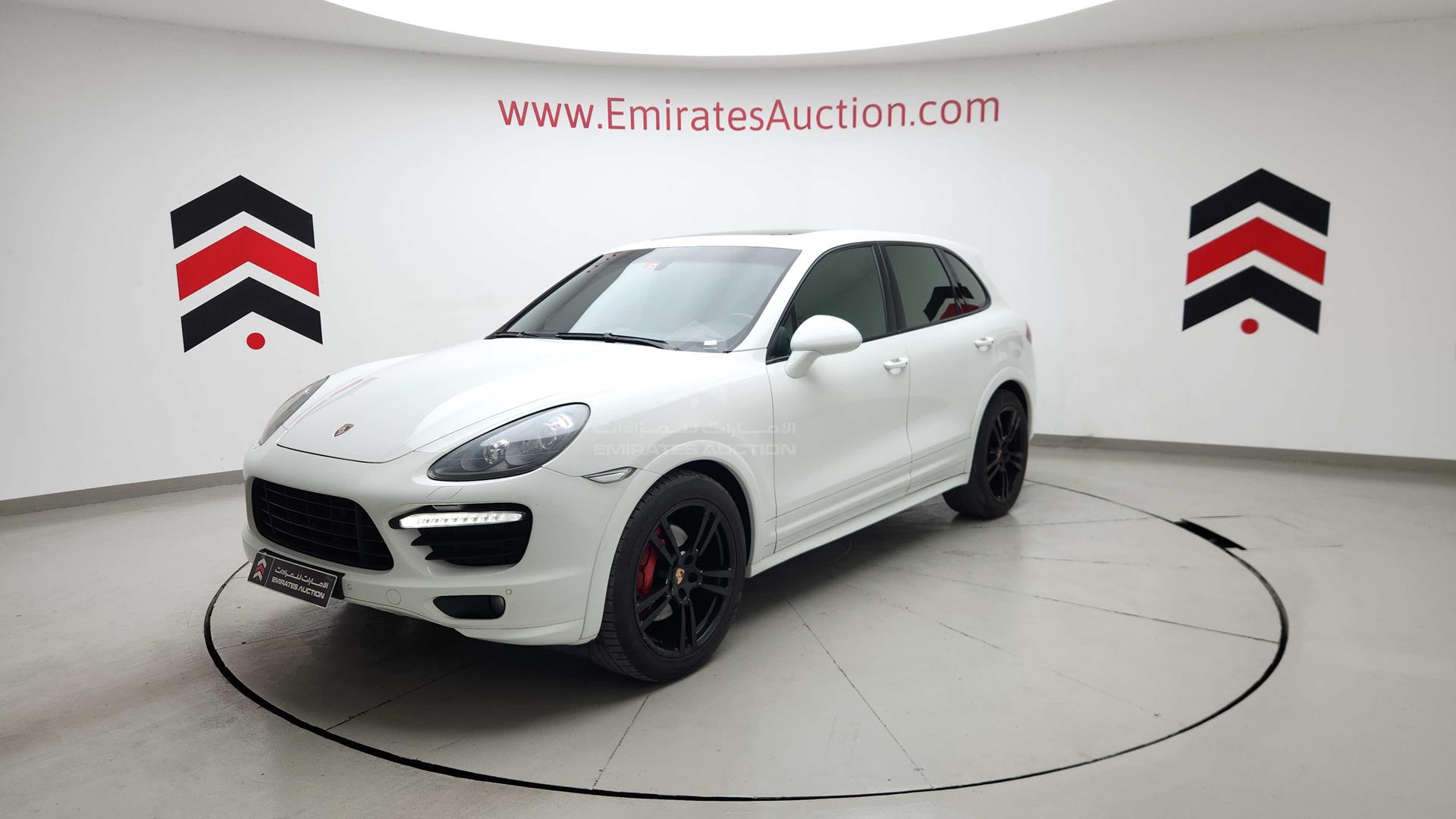 2014 PORSCHE CAYENNE GTS VIN: WP1ZZZ92ZELA73608