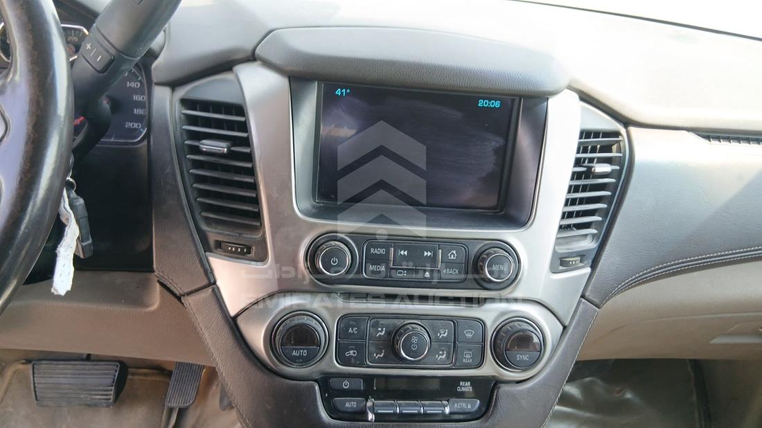 2019 Chevrolet Suburban — Entertainment Systems & Camera Monitor & Navigation — Photo 17