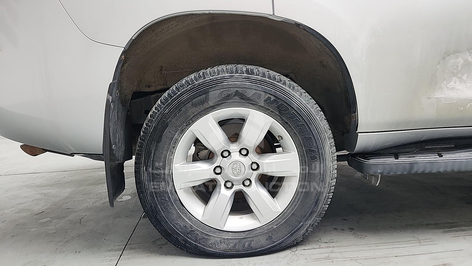 2015 TOYOTA PRADO VIN: JTEJU9FJ2FK089351