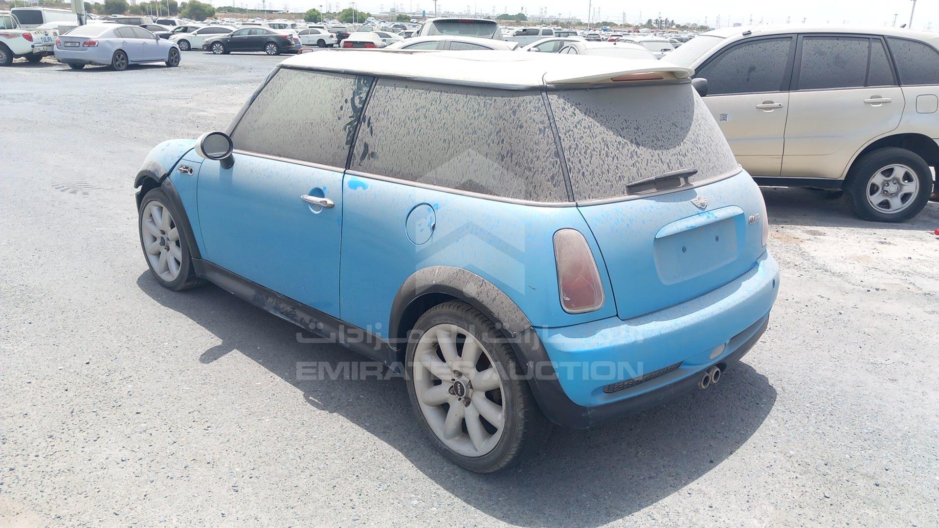 2003 MINI COOPER VIN: WMWRE31023TD08895