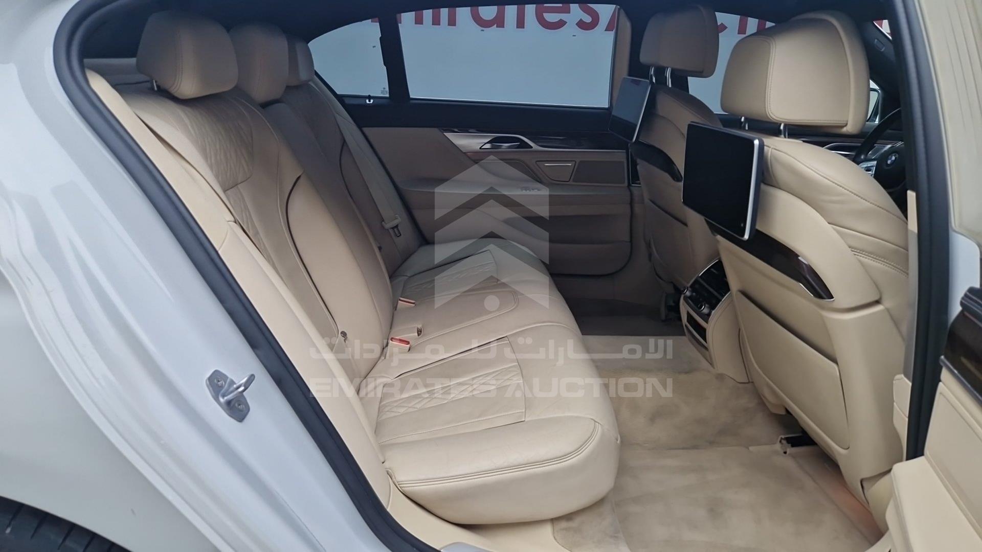 2016 BMW 740 LI VIN: WBA7E2107GG402235