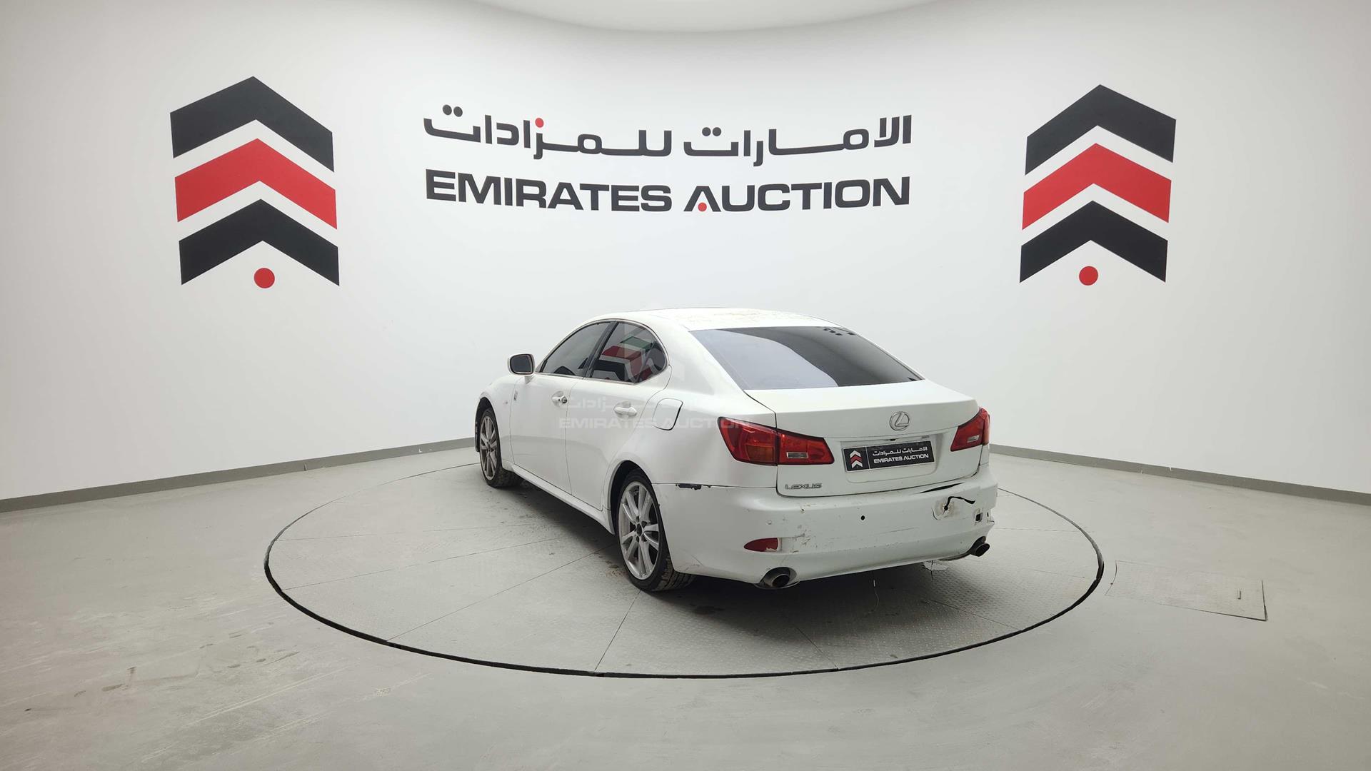 2007 LEXUS --- VIN: JTHBG262X72001369