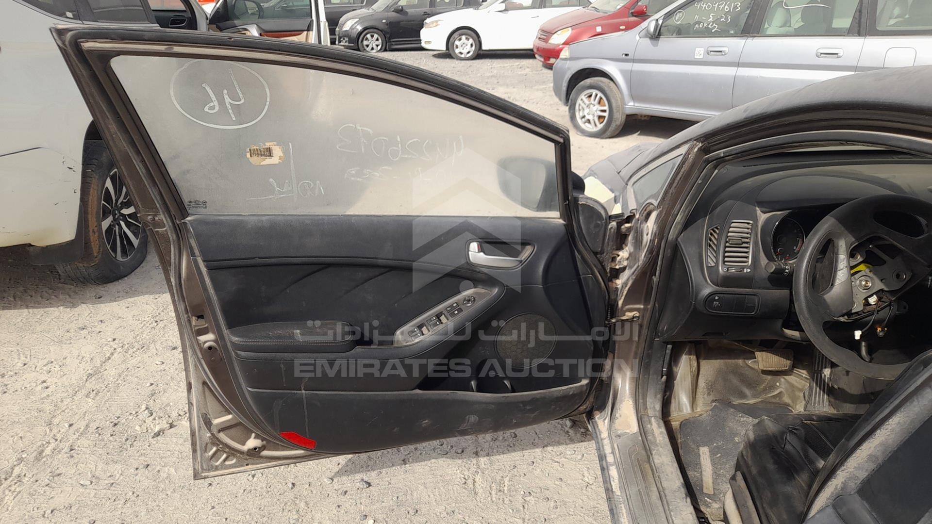 2015 KIA CERATO VIN: KNAFJ4113F5891562