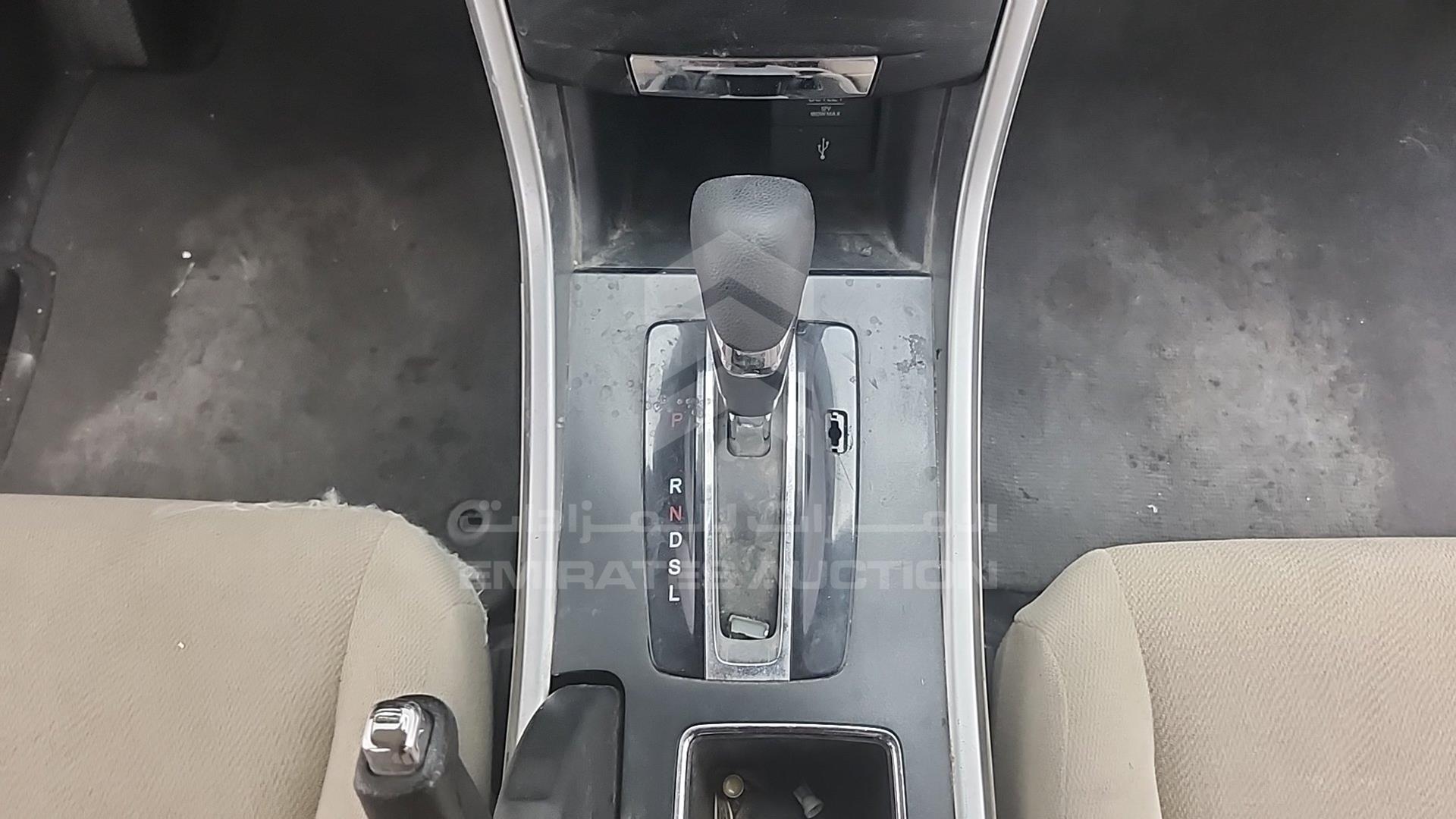 2013 HONDA ACCORD VIN: 1HGCR2F33DA245280