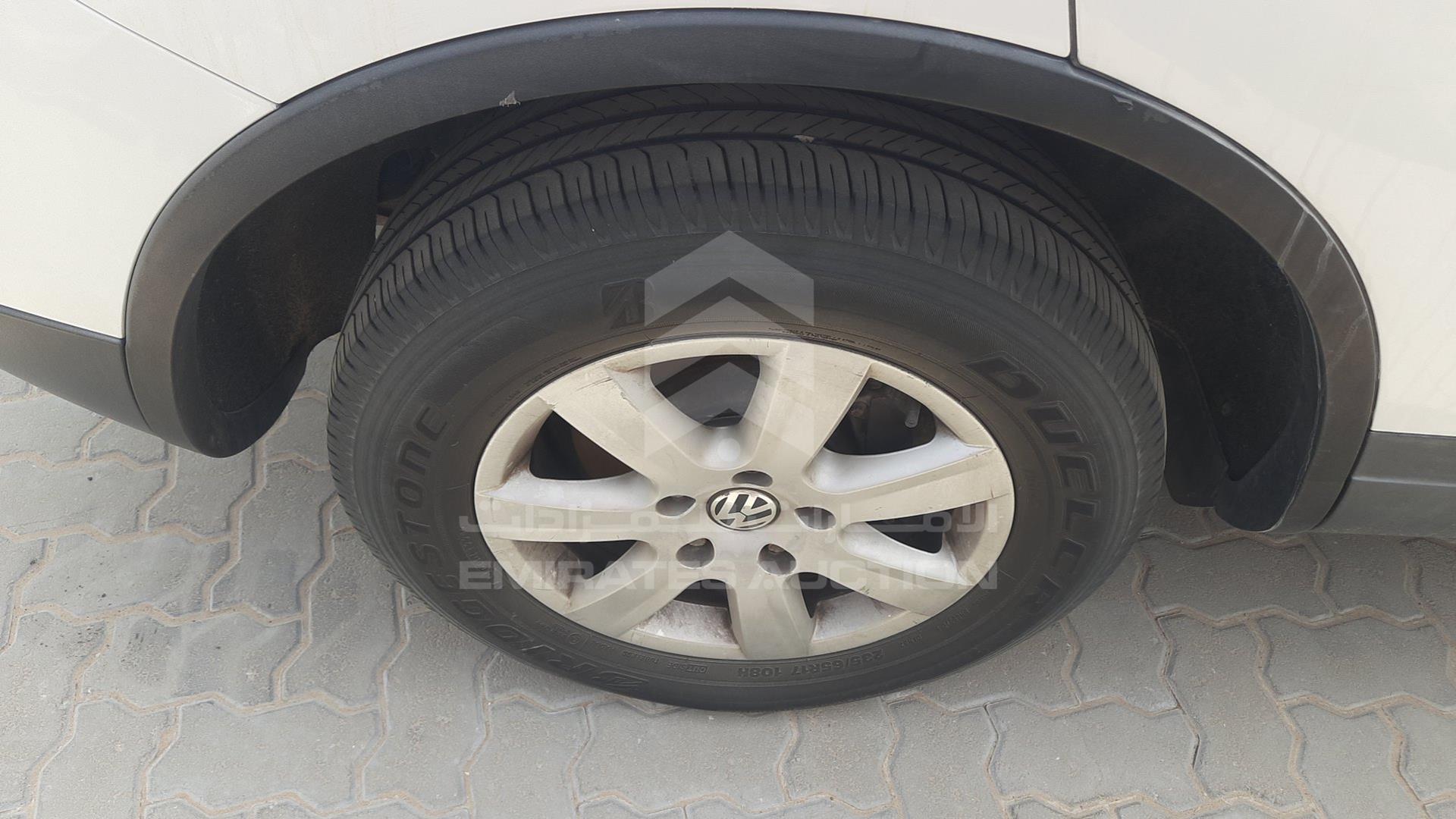 2013 VOLKSWAGEN TOUAREG VIN: WVGBC2BP7DD000268