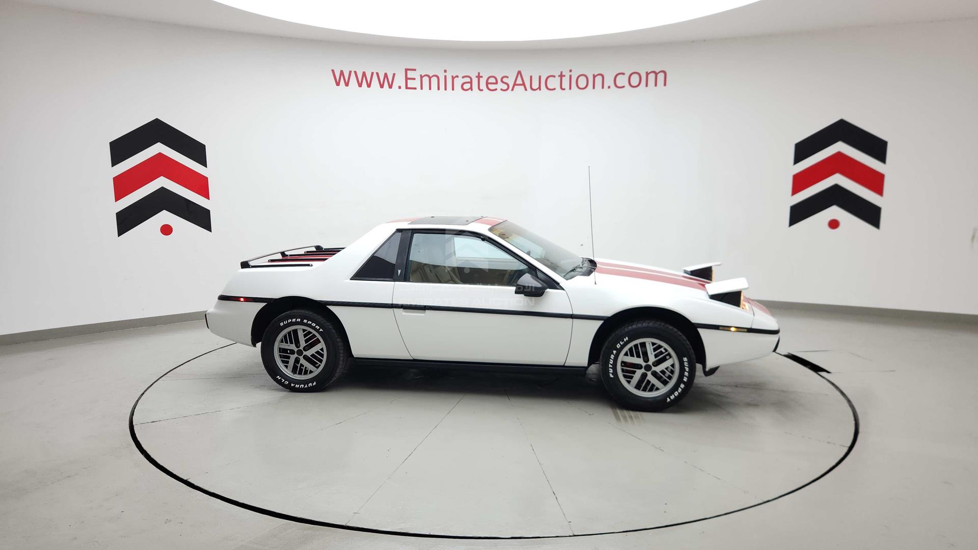 1984 PONTIAC --- VIN: 1G2AM37R2EP279582