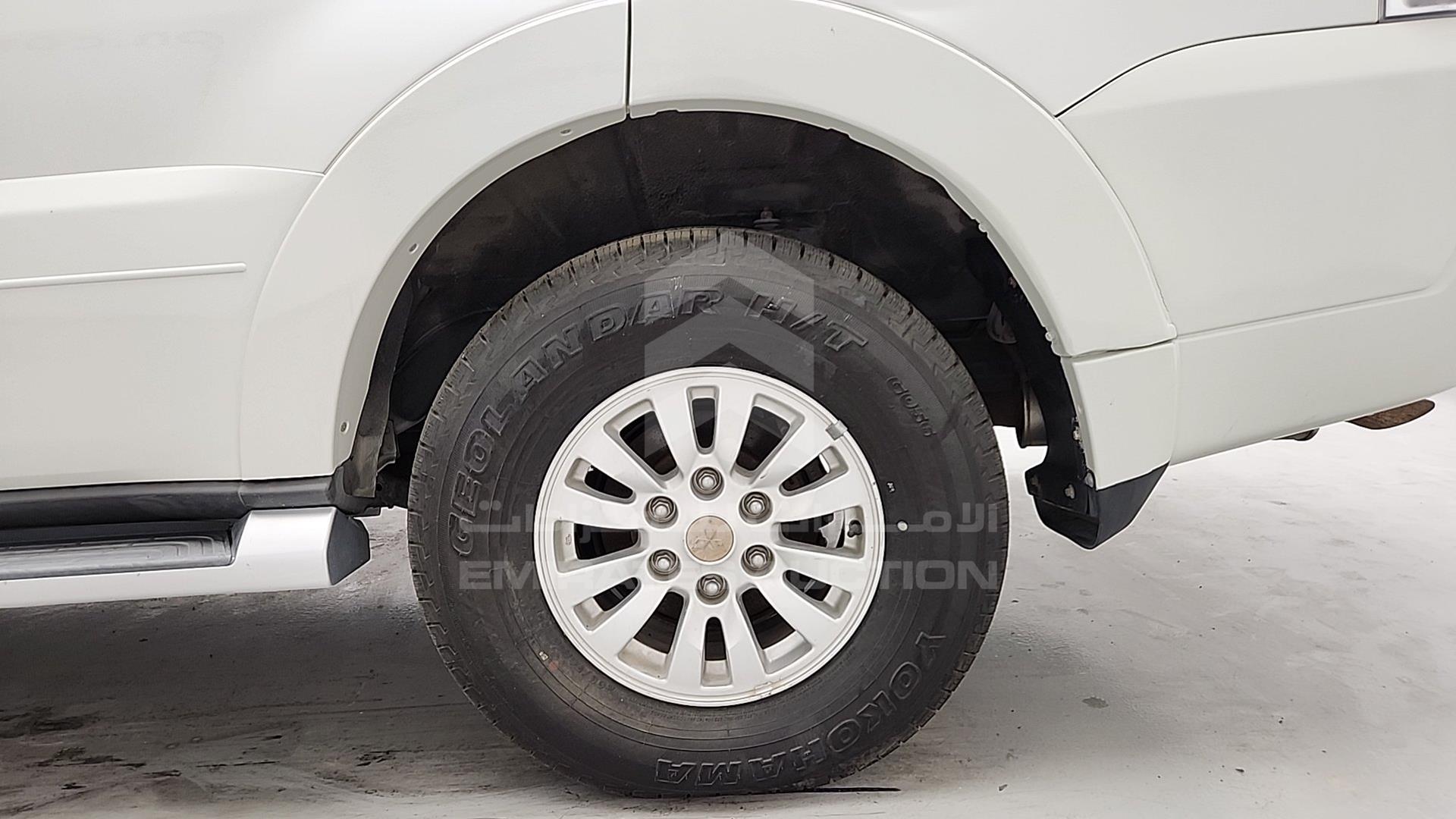 2010 MITSUBISHI PAJERO VIN: JMYLRV95WAJ702893
