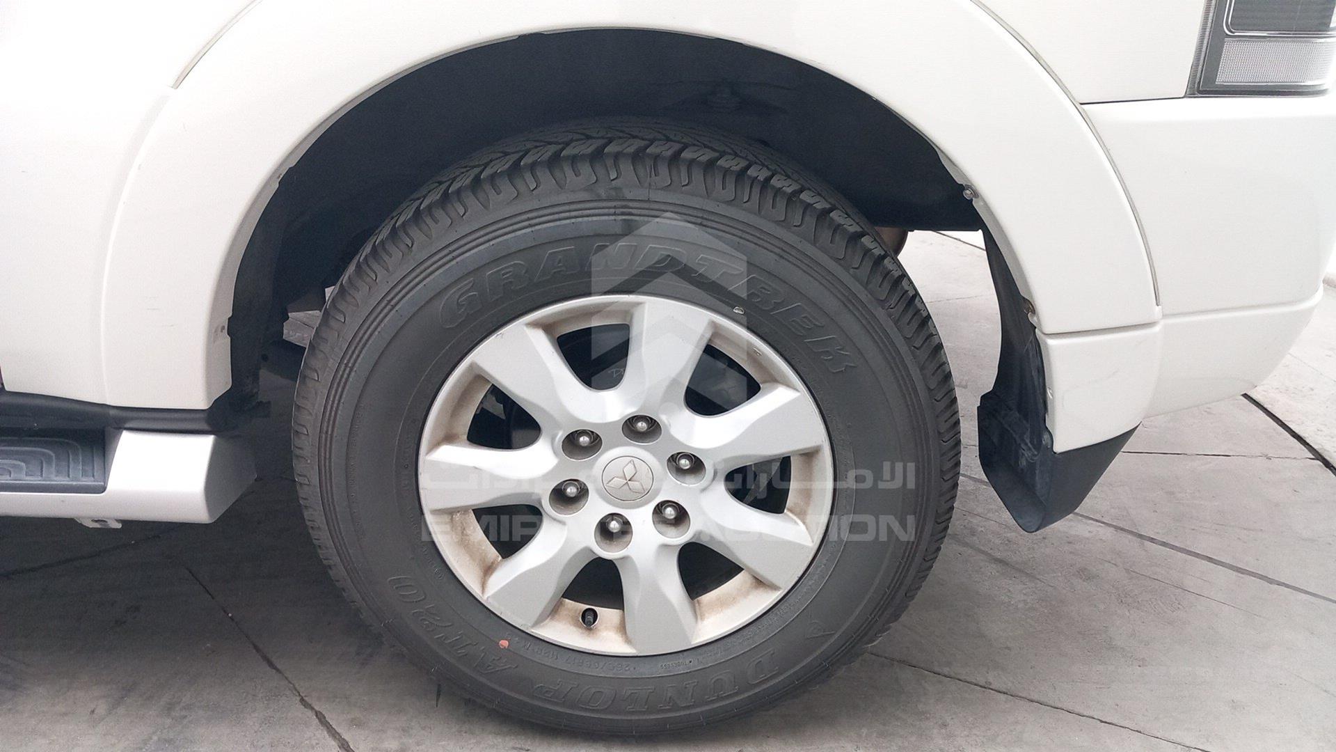 2016 MITSUBISHI PAJERO VIN: JMYMRV85WGJ709722