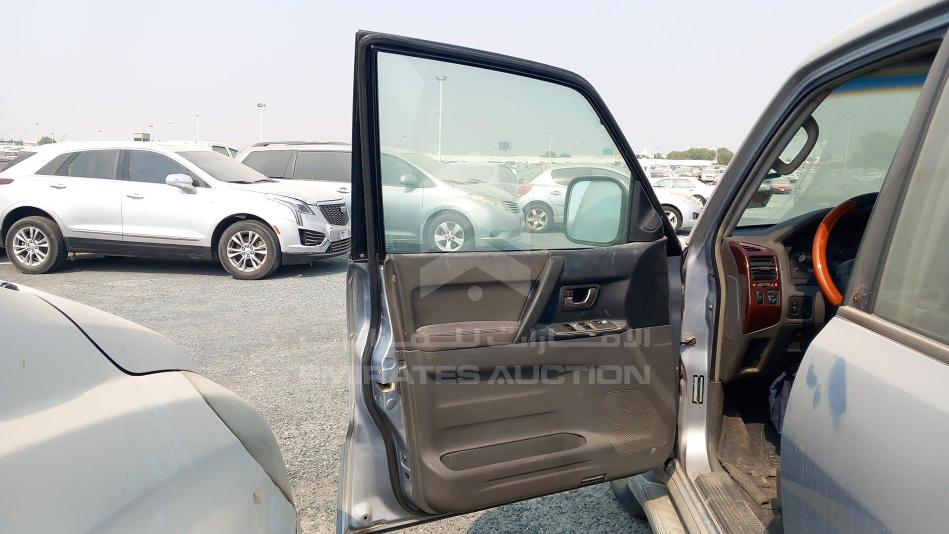2006 MITSUBISHI PAJERO VIN: JMYLRV73W6J704329