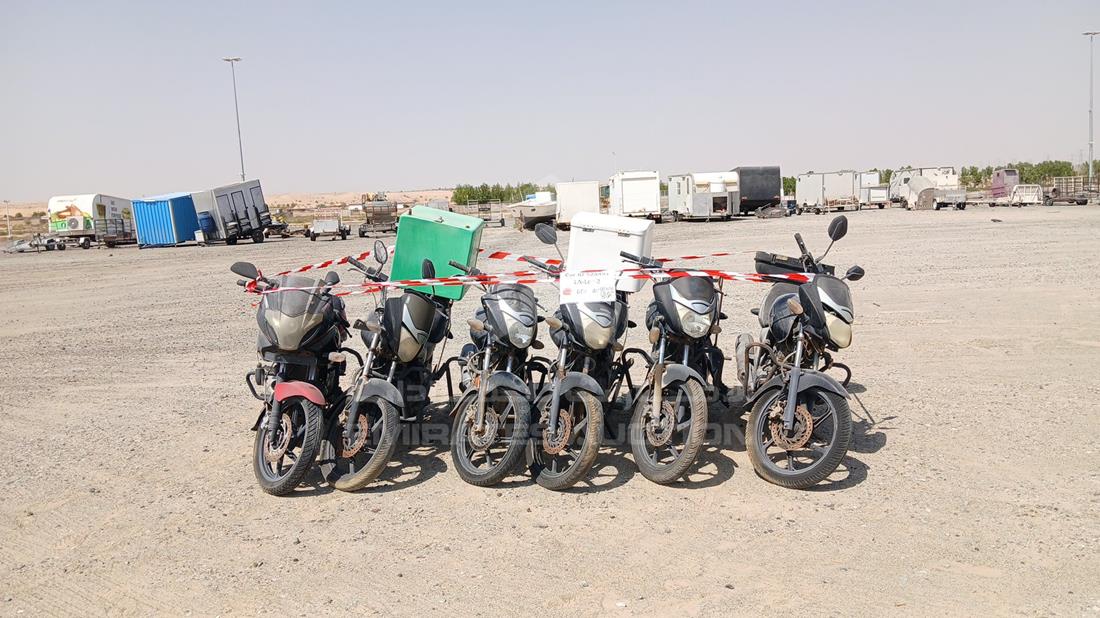 6 Motorbikes — Full Front View — Photo 1