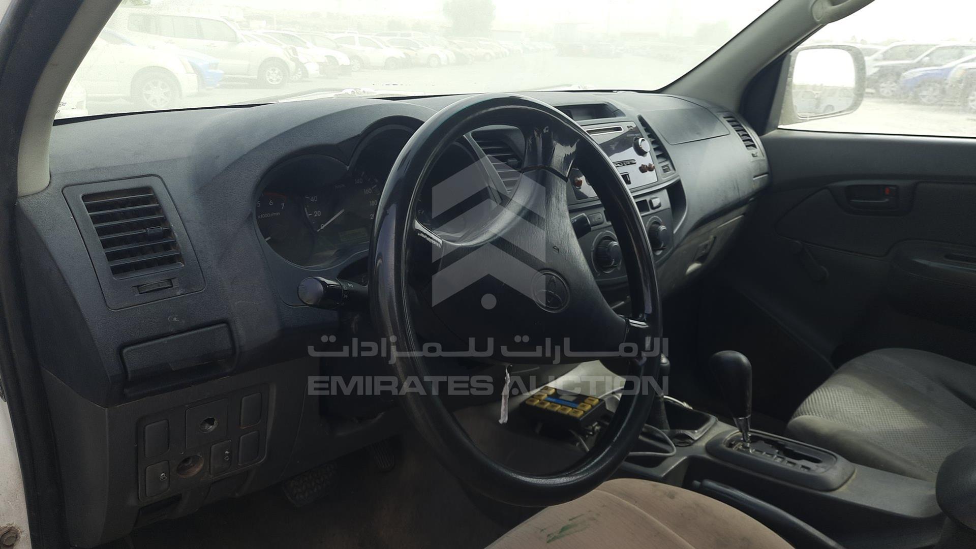 2014 TOYOTA HILUX VIN: MR0FX22G3E1396570