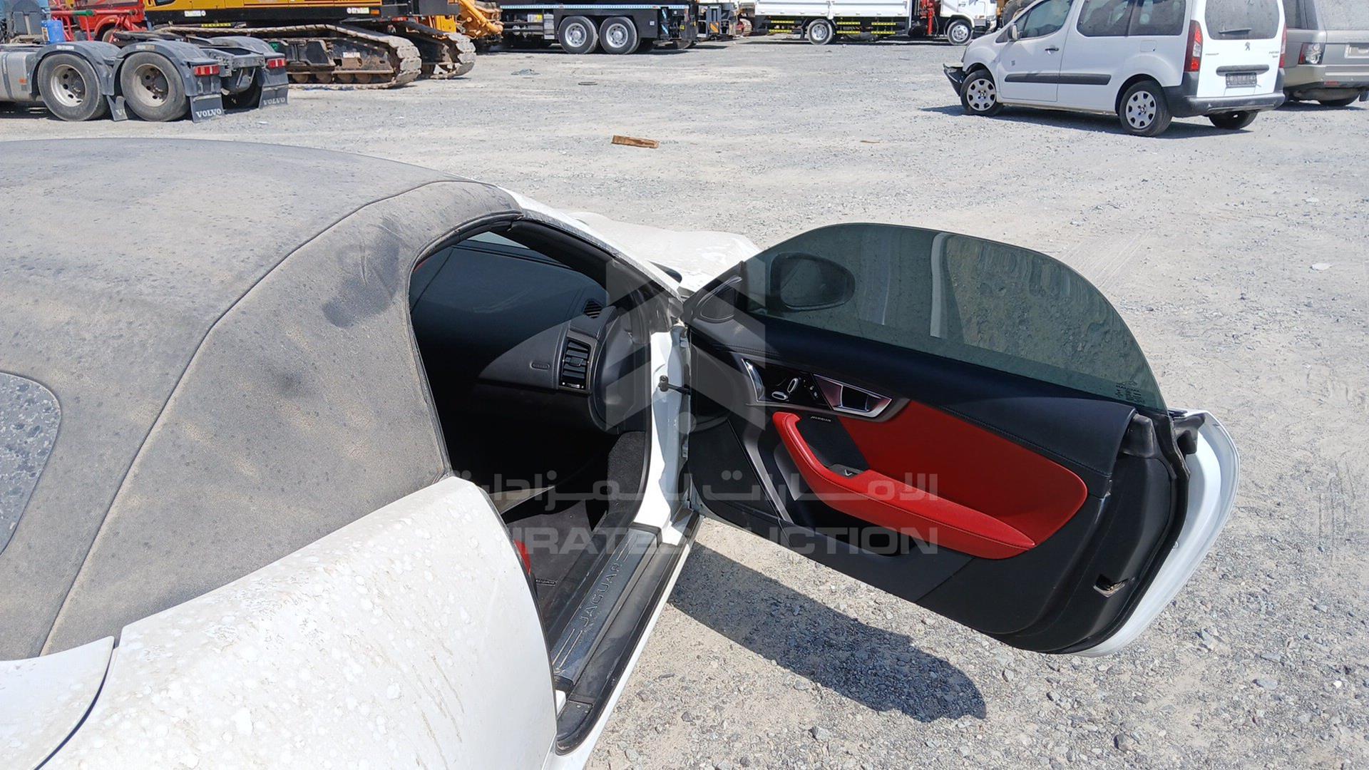2014 JAGUAR F-TYPE VIN: SAJAA65G2E8K06277