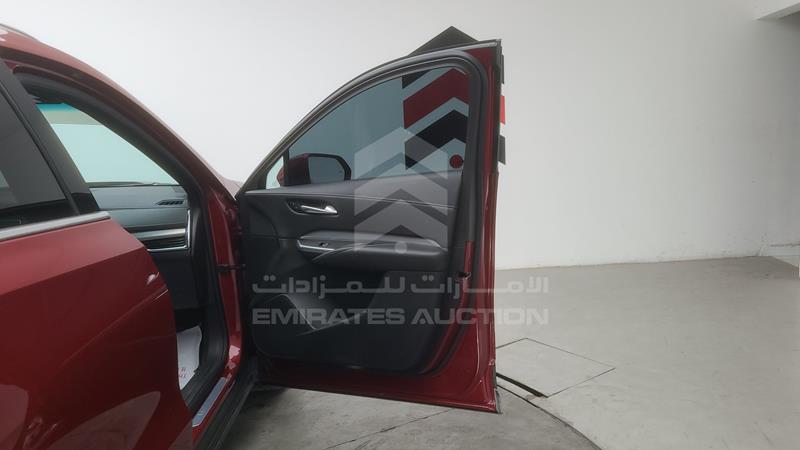 VIN: 1GYFZDR46KF200761 Auction: EmiratesAuction Lot: 421576 VIN: 1GYFZDR46KF200761 Cadillac XT 4 2019 RED Photo 44