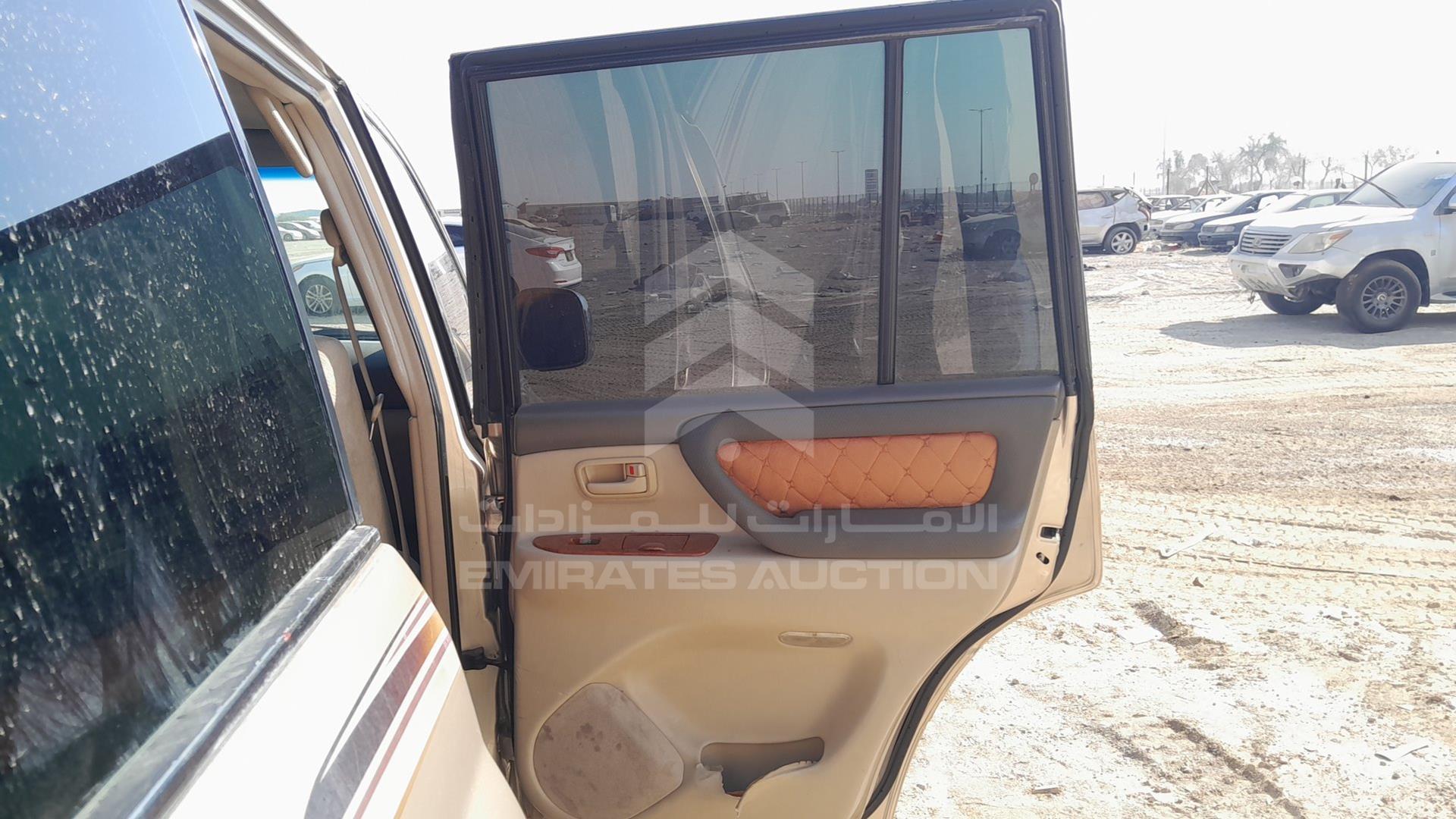 2005 TOYOTA LAND CRUISER VIN: JTEHT05J052076708