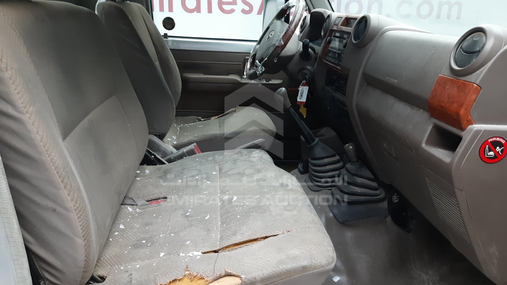 2012 TOYOTA LAND CRUISER VIN: JTFLU73J6C4521887