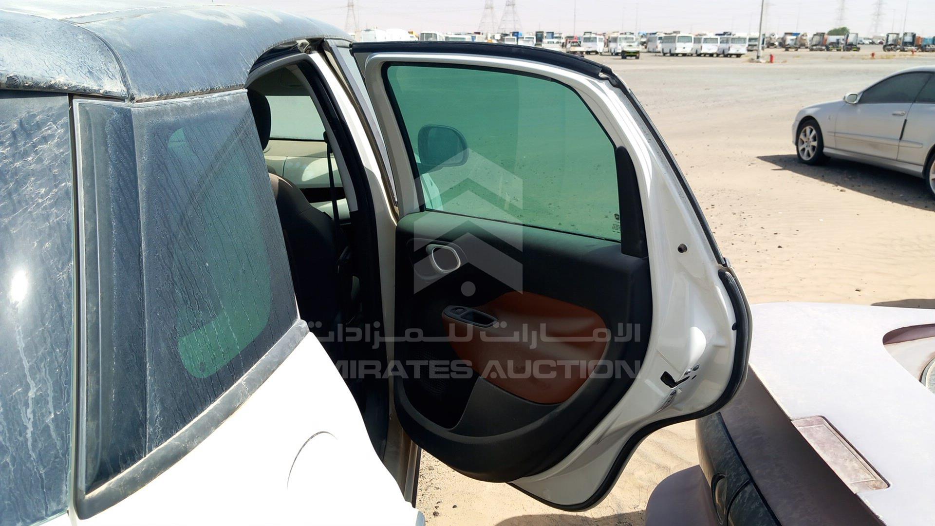 2015 FIAT 500L VIN: ZFBCFADH8FZ031859