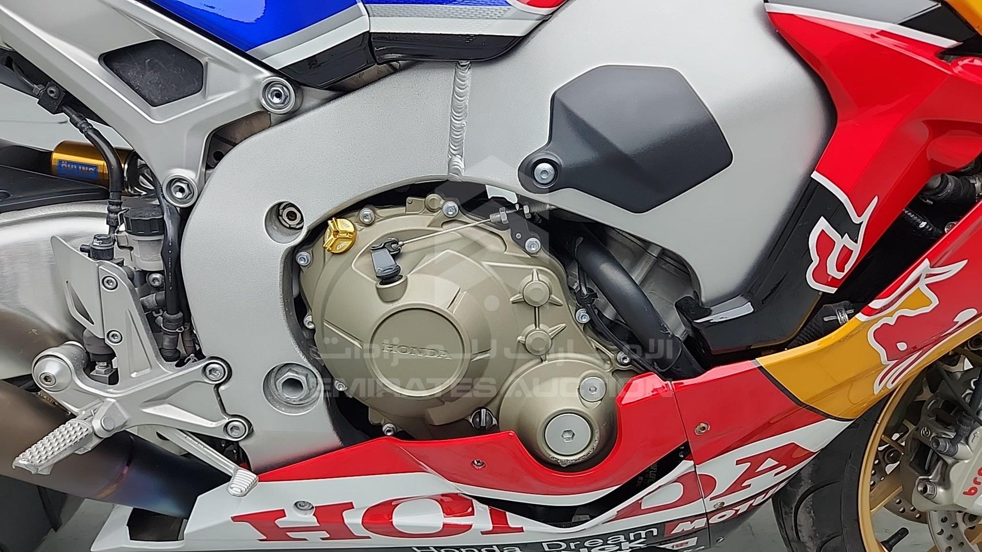 2019 HONDA CBR VIN: JH2SC77G2KK200002