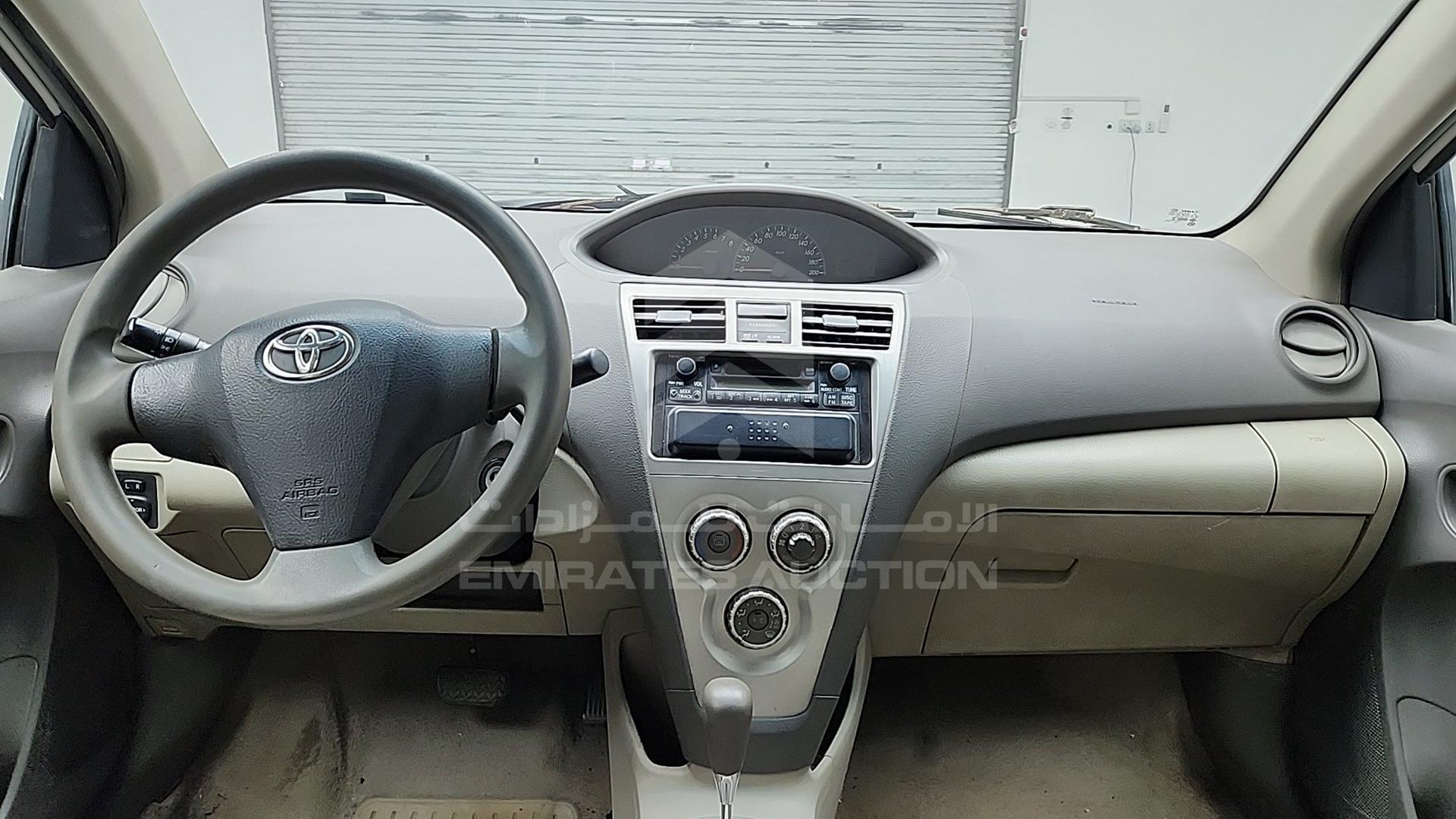 2009 TOYOTA YARIS VIN: JTDBW923494025637