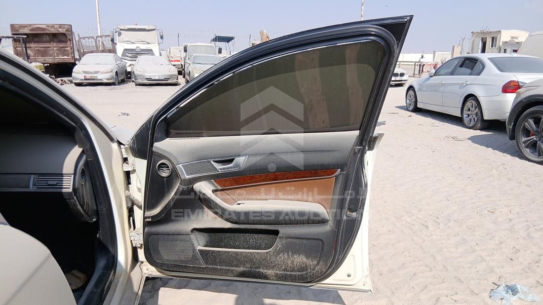 2006 Audi A6 — Front Right Door — Photo 24