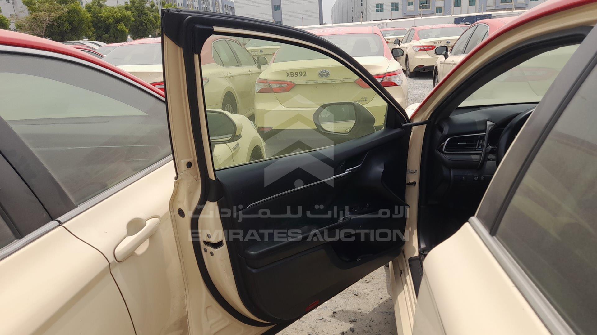 2019 TOYOTA CAMRY VIN: JTNB29HK2K3014492