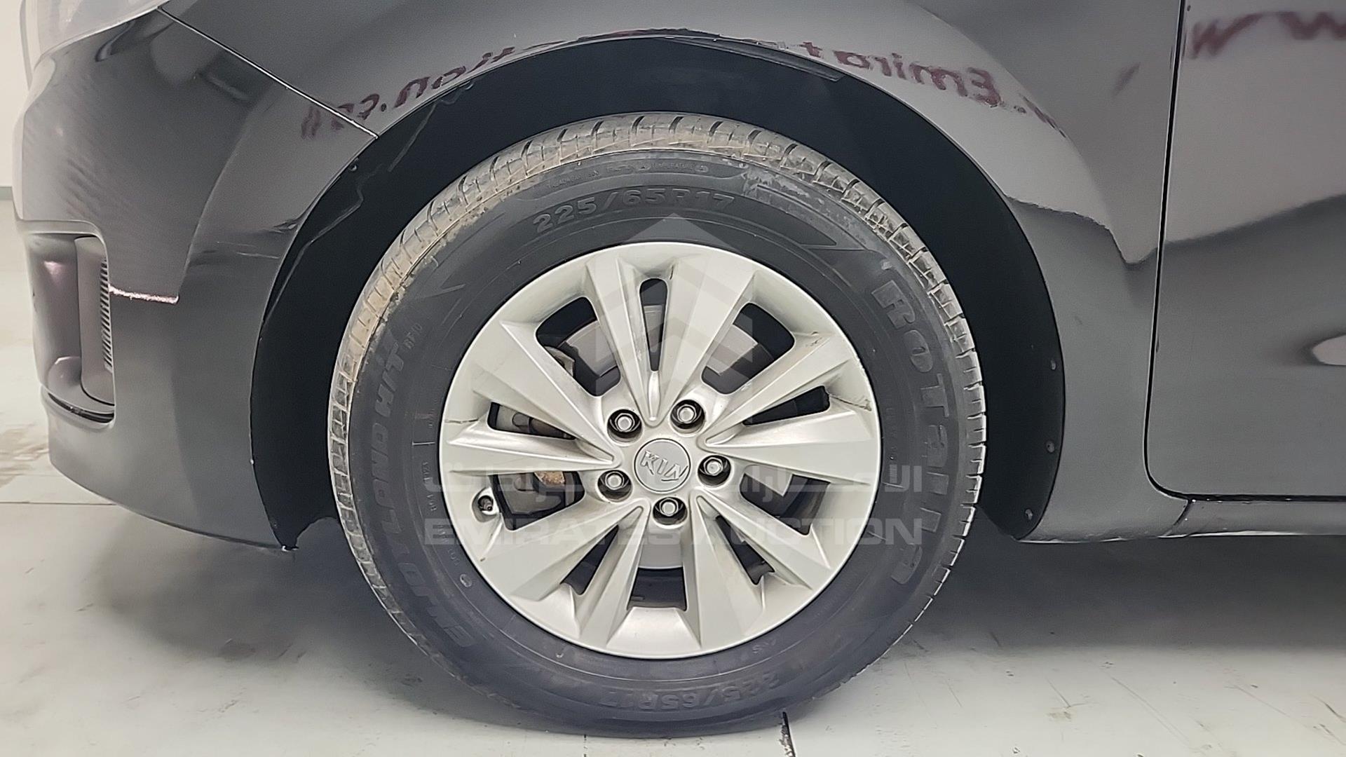 2016 KIA SEDONA VIN: KNDMB5C18G6085920