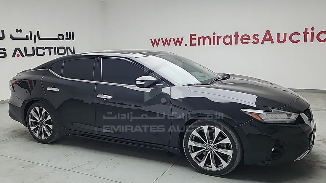 2022 Nissan Maxima — Front Right Angle — Photo 9