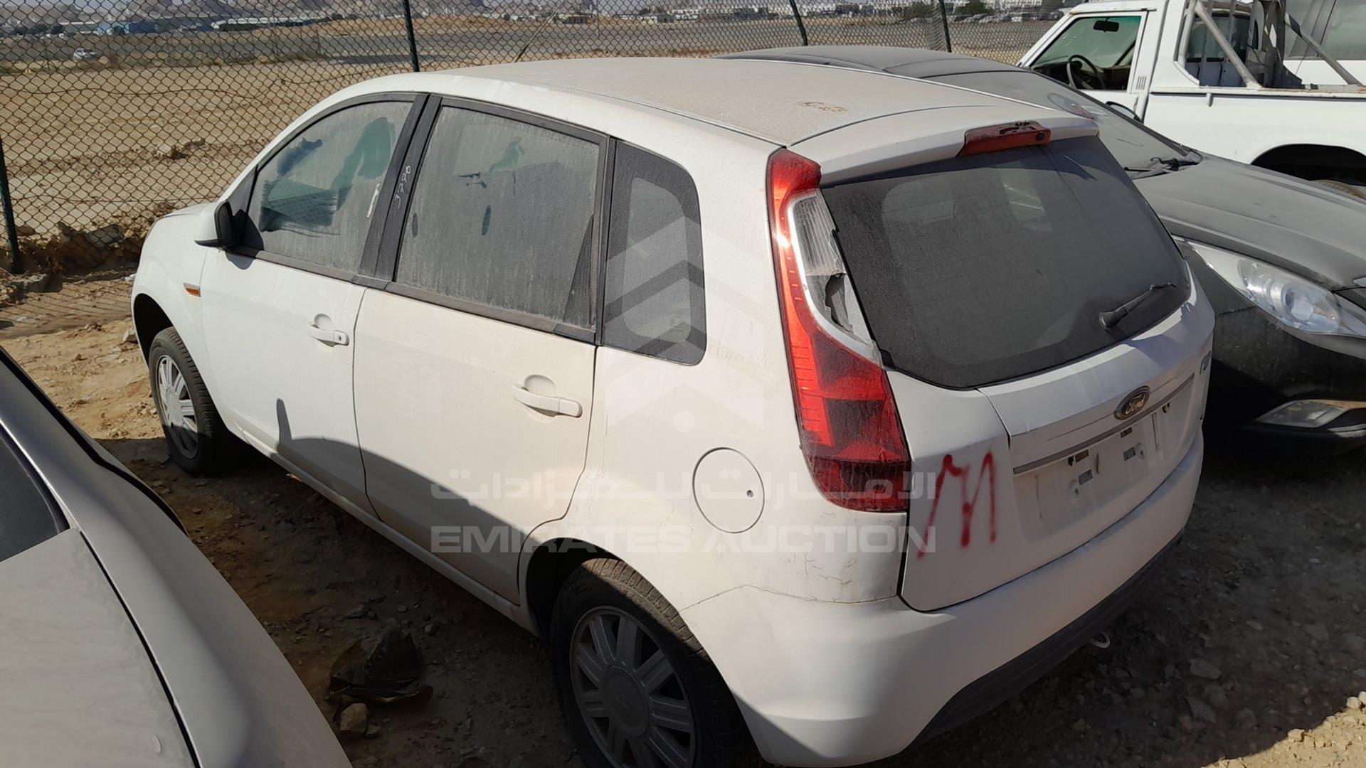 2011 FORD FIGO VIN: MAJTJ21D2BAE38340