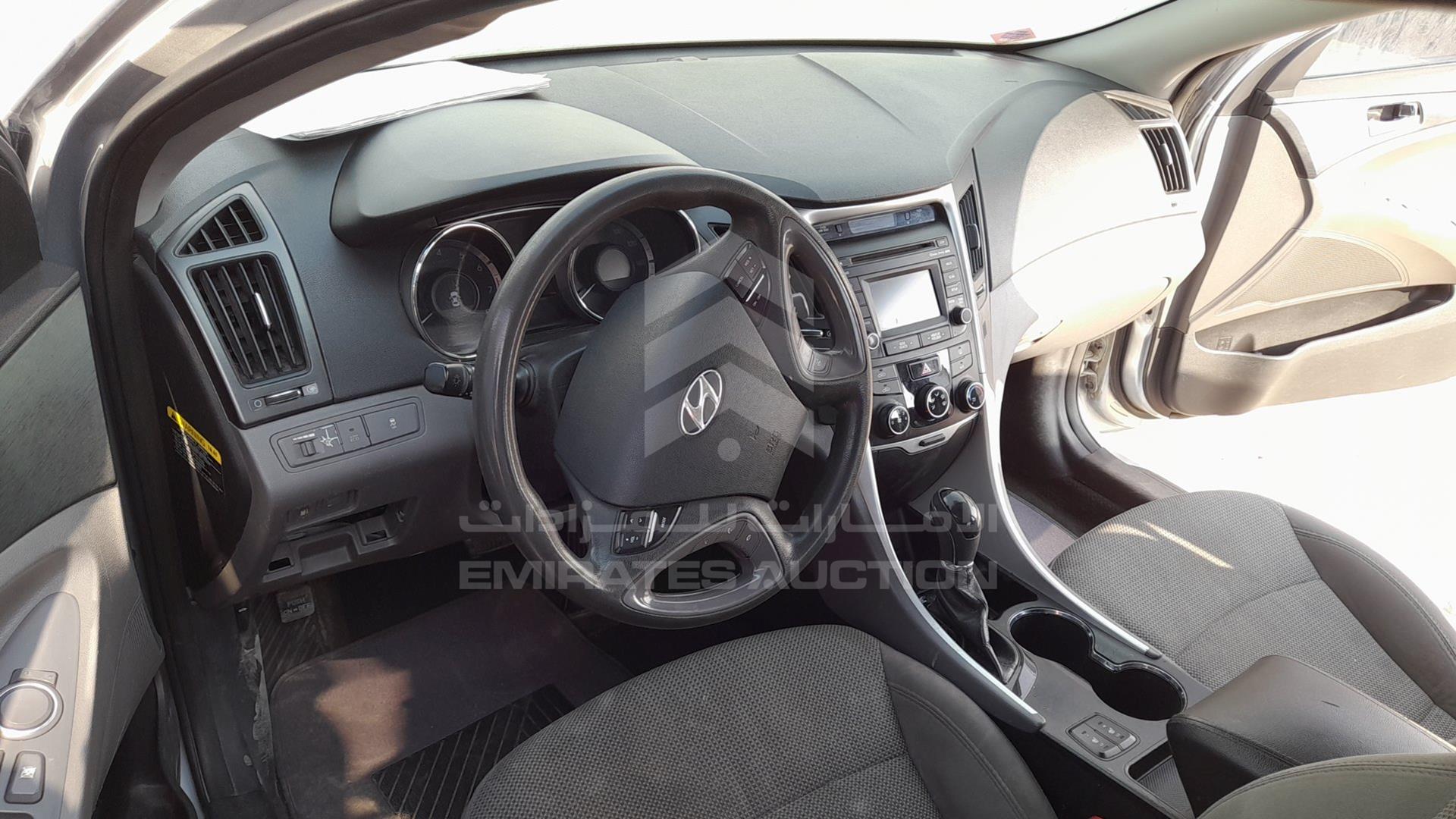 2014 HYUNDAI SONATA VIN: 5NPEB4AC4EH819250