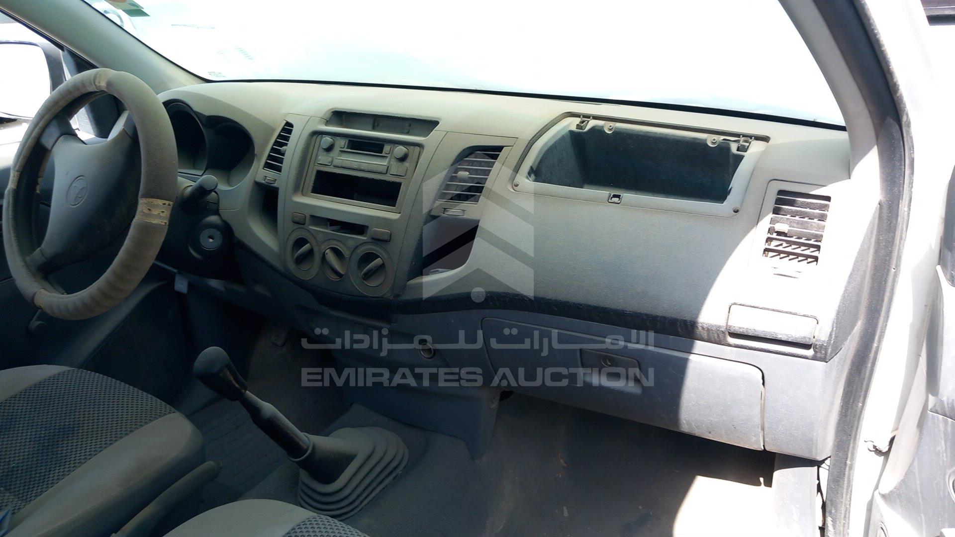 2008 TOYOTA HILUX VIN: MR0EX12G182307468