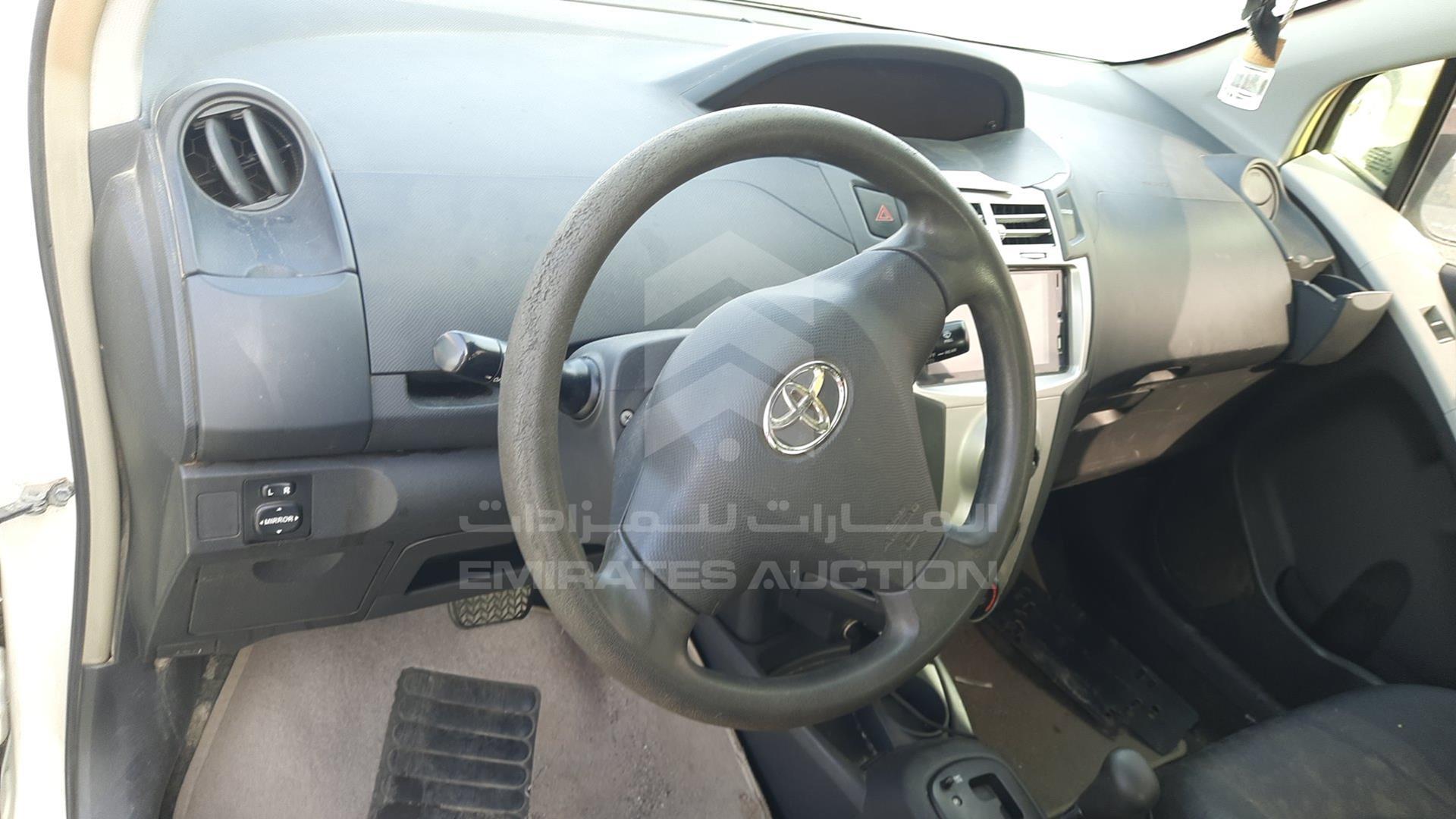 2008 TOYOTA YARIS VIN: JTDKW923585089579