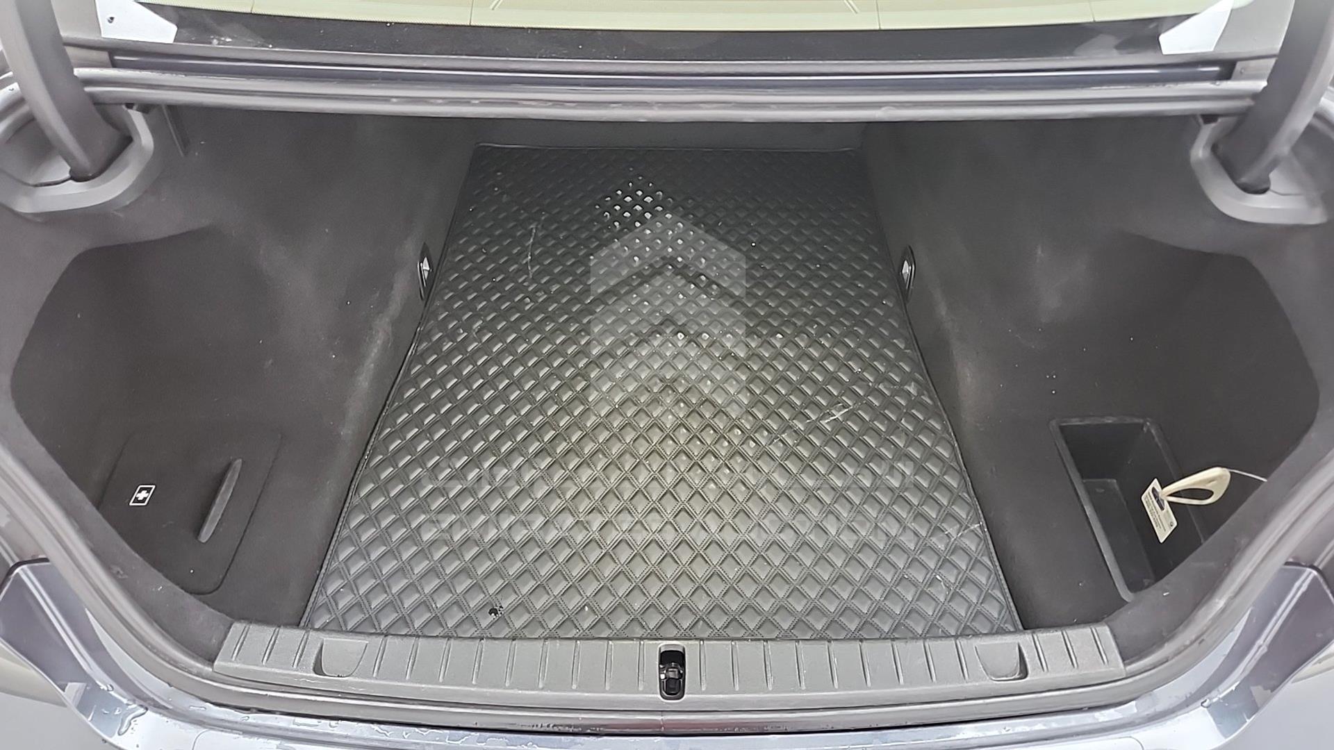 2016 BMW 740 VIN: WBA7E2C59GG546751
