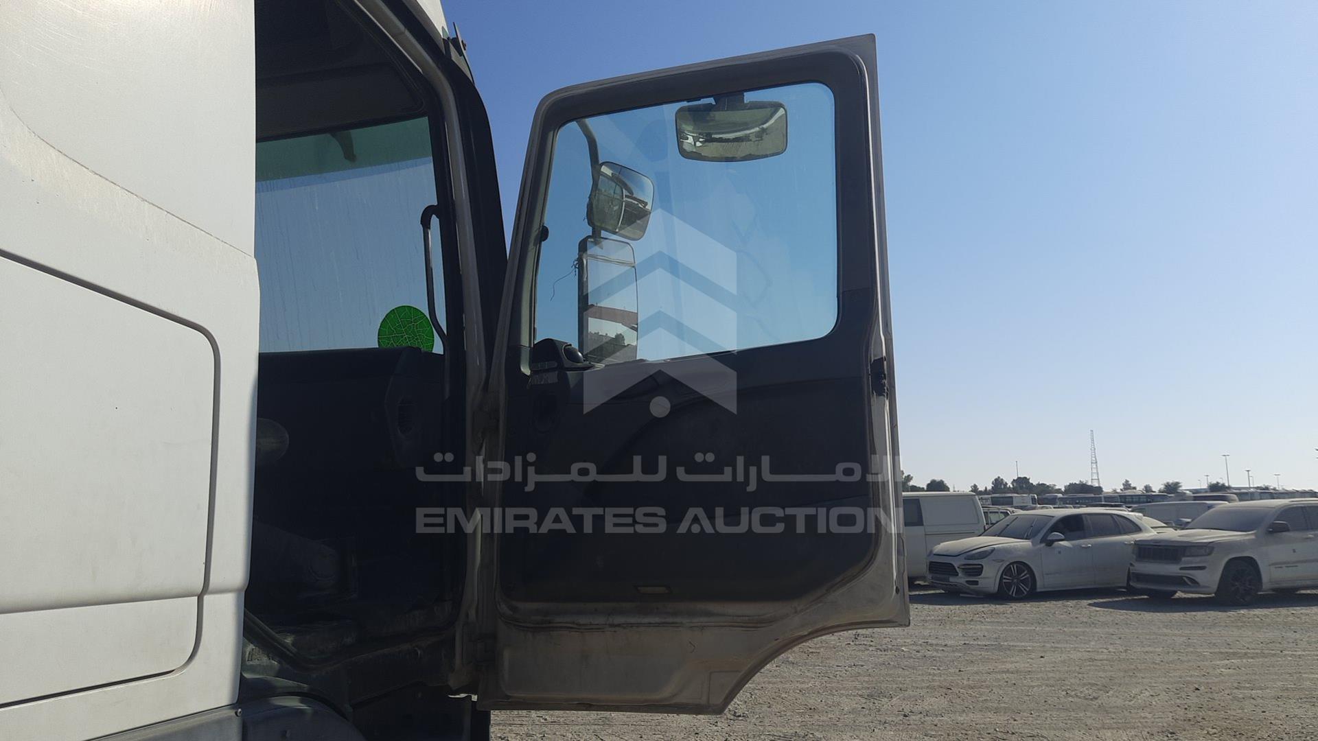 2008 MERCEDES ACTROS VIN: WDAKHCAA98L280329