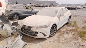 2023 Lexus ES 300 H Premier — Front Left Angle — Photo 5 — Thumbnail