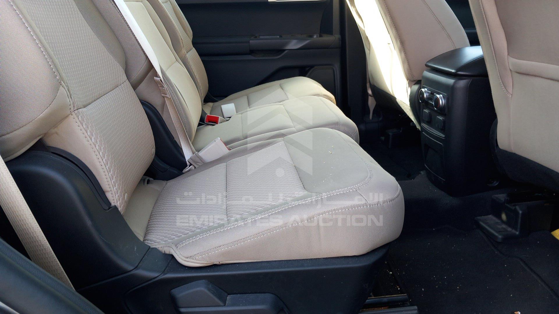2023 FORD EXPLORER VIN: 1FMSK8BB1PGA98744