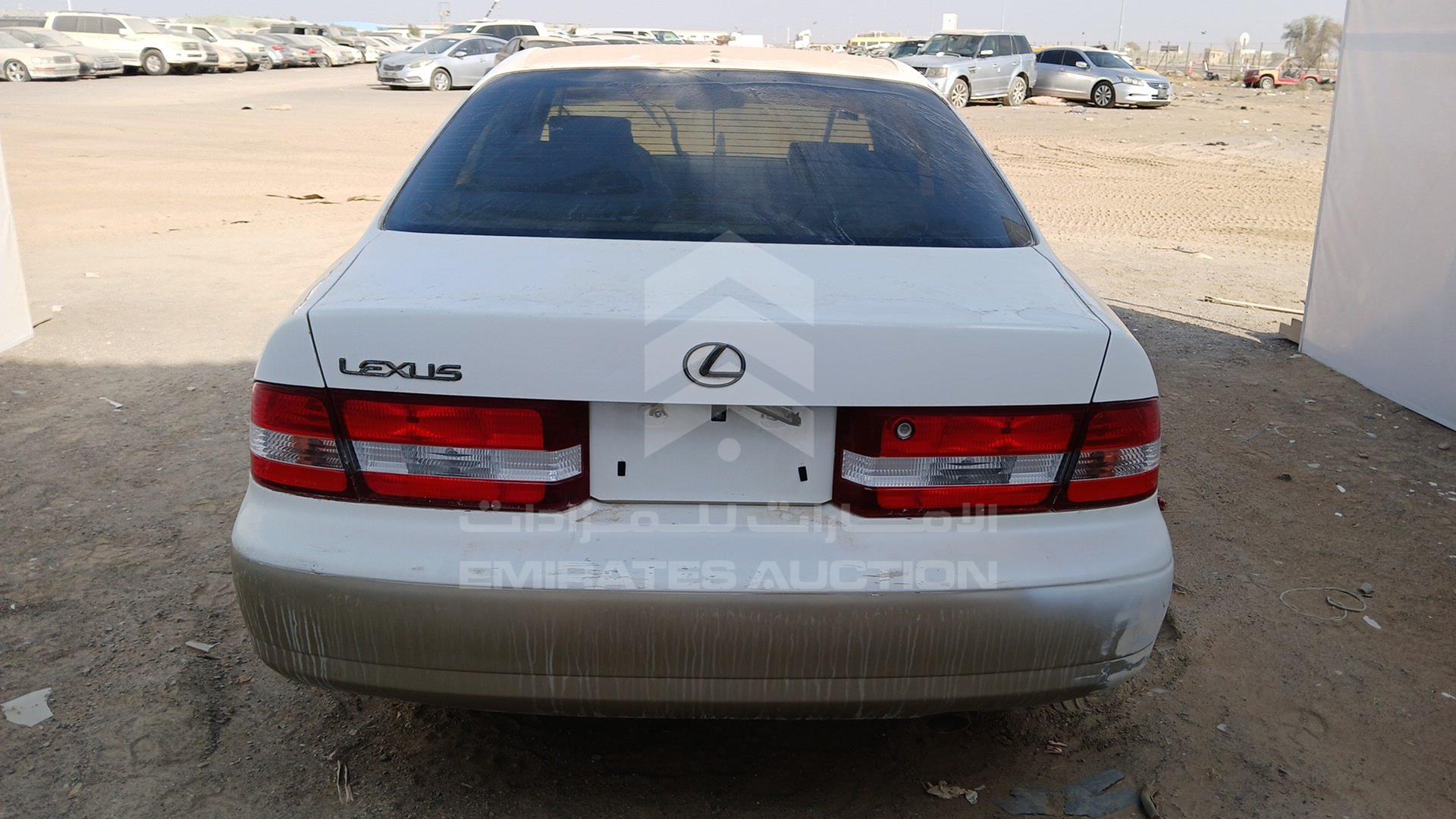 2000 LEXUS ES 300 VIN: JT8BF28GXY0264972