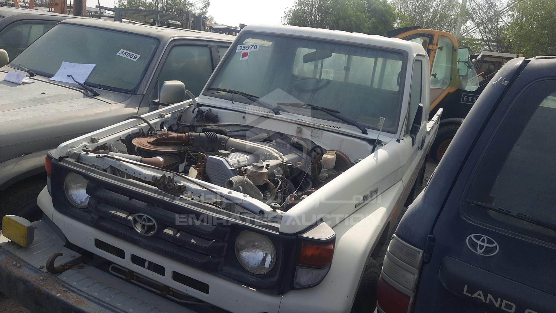2005 TOYOTA LAND CRUISER VIN: JTFLB71J458008240