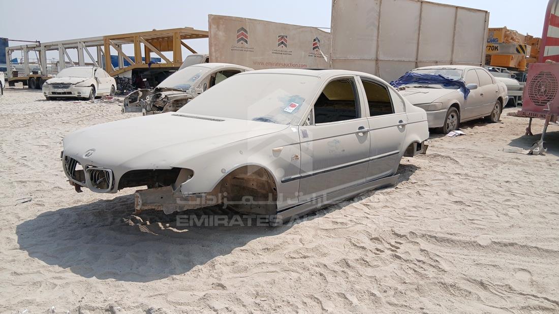 بي ام دبليو 325 2004 — الزاوية الأمامية اليسرى — صورة 5
